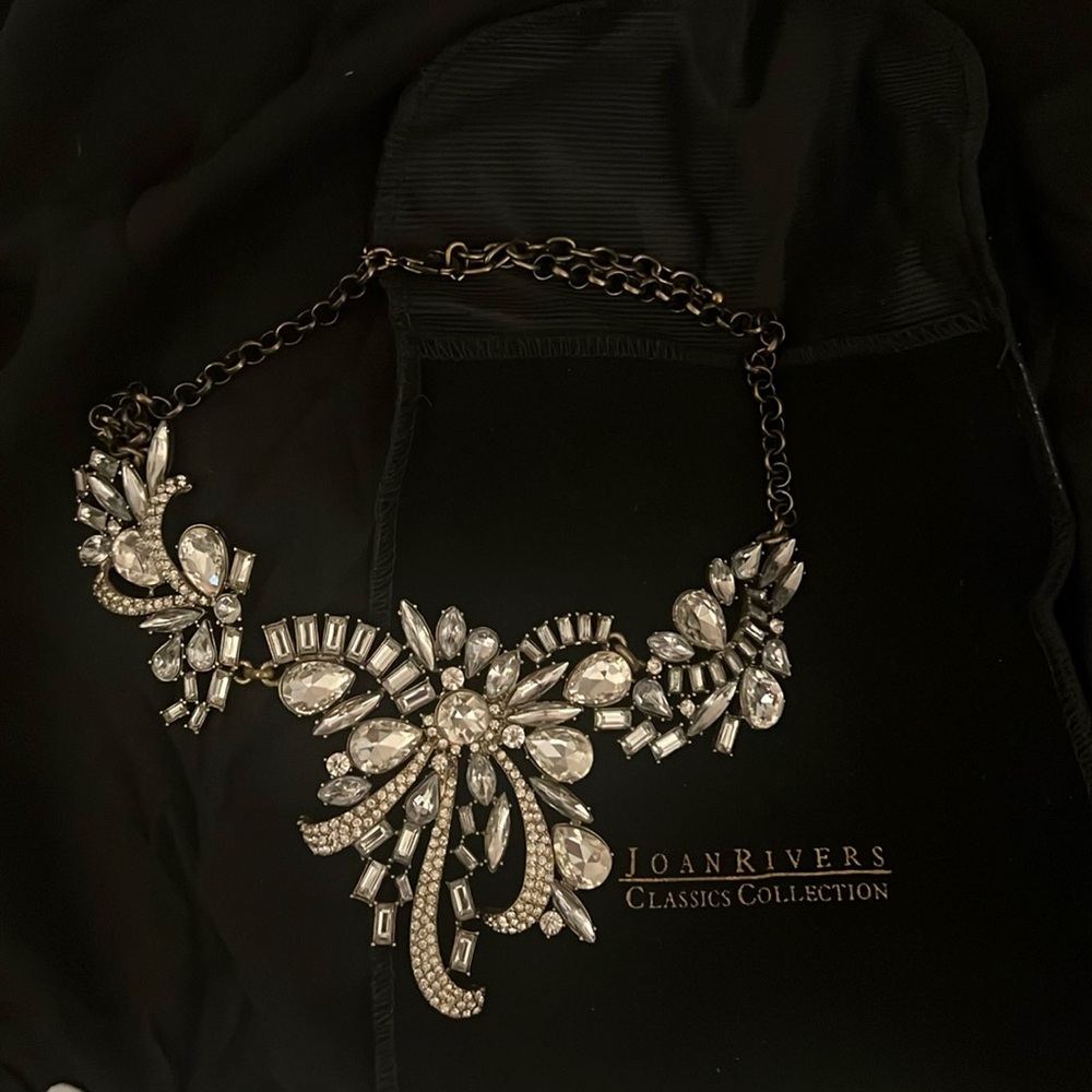Joan Rivers gorgeous rhinestone statement necklace!